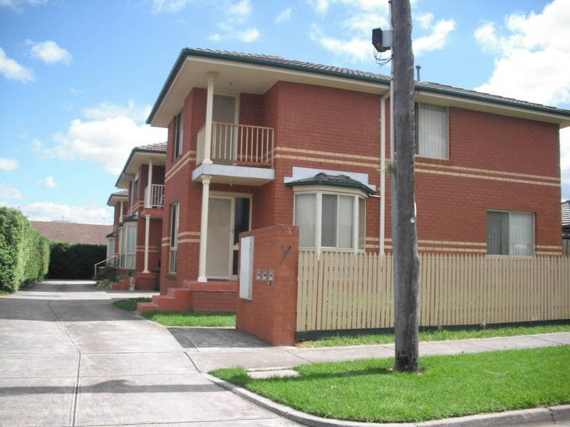 1/83 Station Road, Glenroy VIC 3046