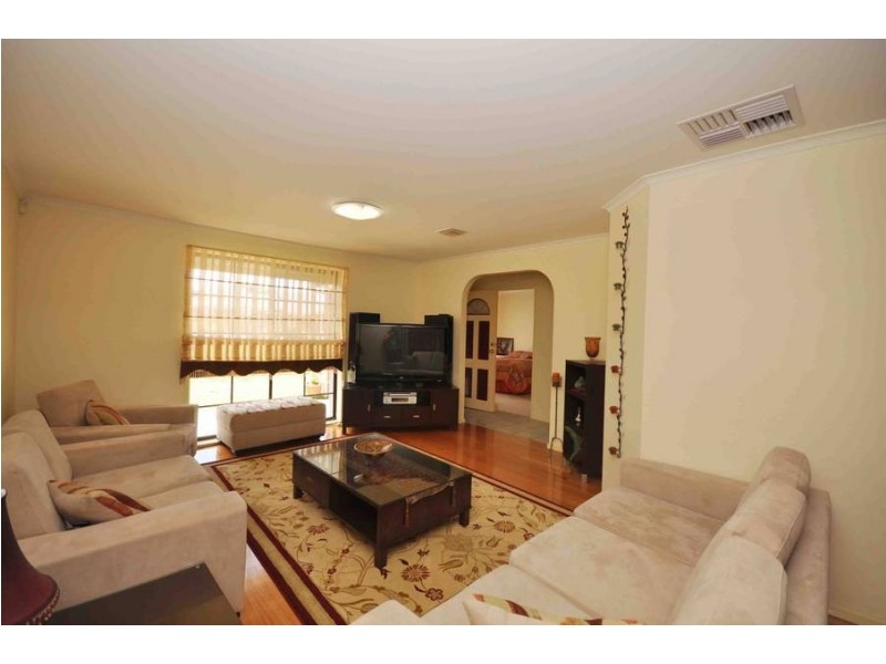 3 Leatherwood Close, Meadow Heights VIC 3048