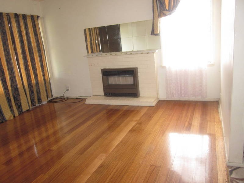 2 Benalla Street, Dallas VIC 3047