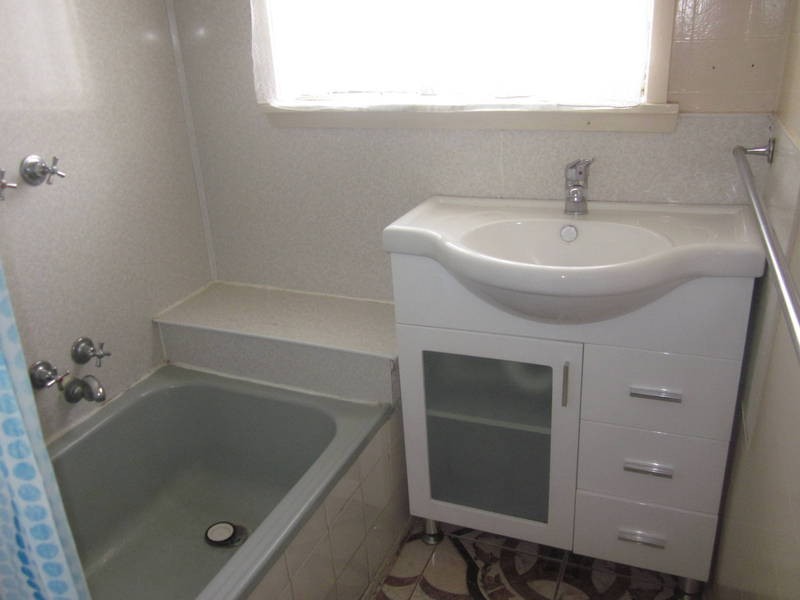 2 Benalla Street, Dallas VIC 3047