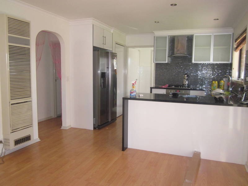 27 Wheatley Avenue, Roxburgh Park VIC 3064