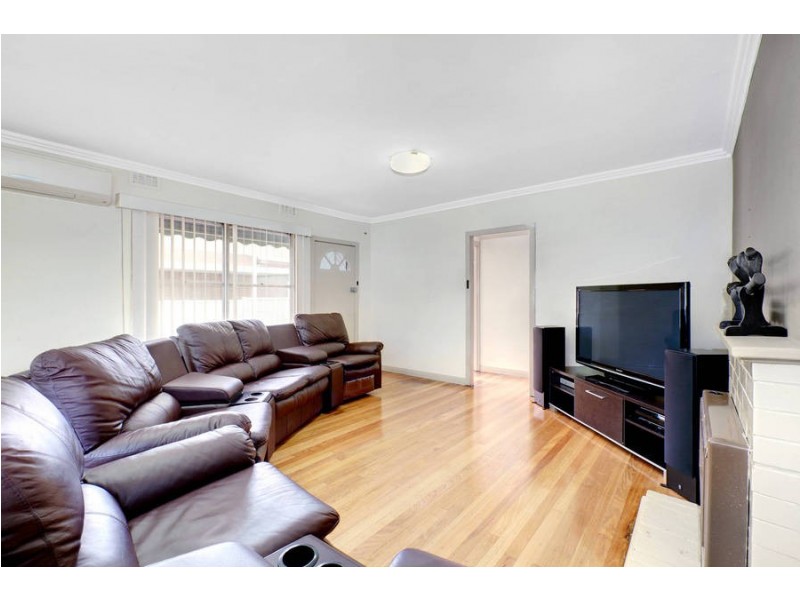 30 GOSFORD COURT, Broadmeadows VIC 3047