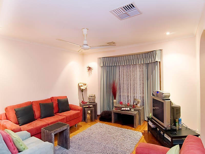 1 Elder Close, Meadow Heights VIC 3048