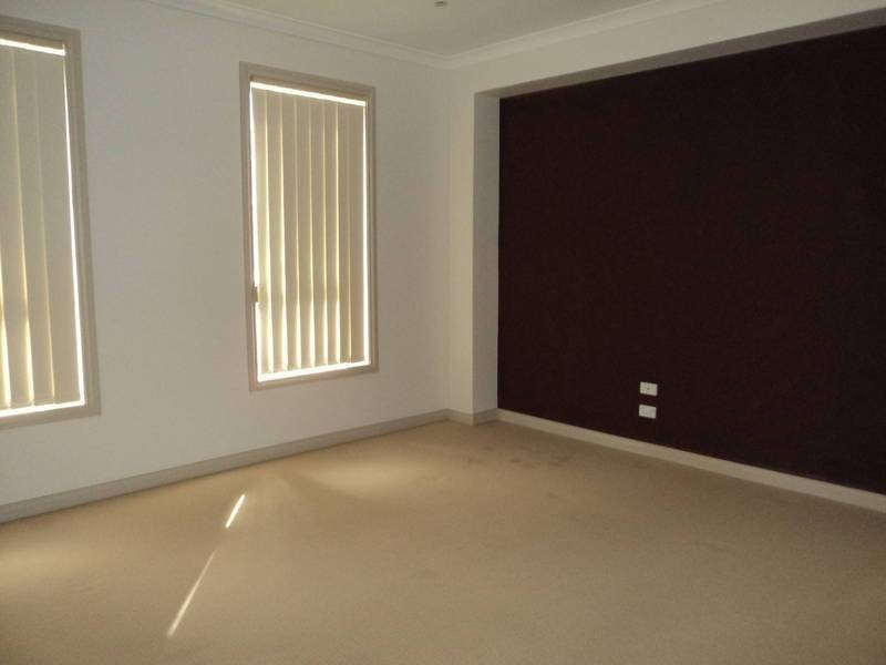 6 Crestwood Lane, Craigieburn VIC 3064