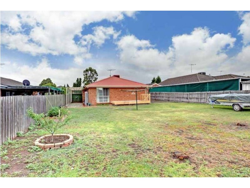 4 Gunbower Crescent, Meadow Heights VIC 3048