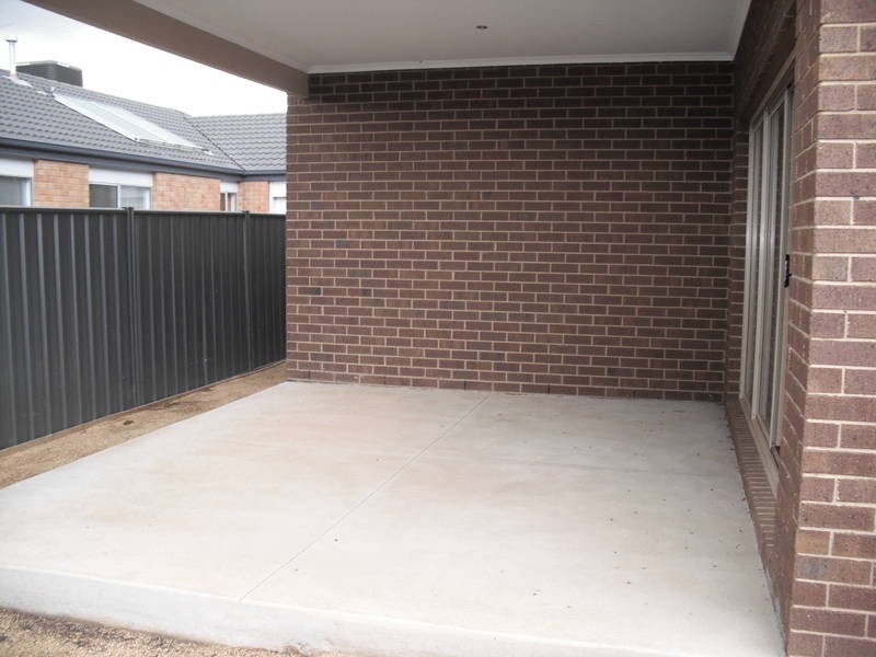 77 Mareeba Way, Craigieburn VIC 3064