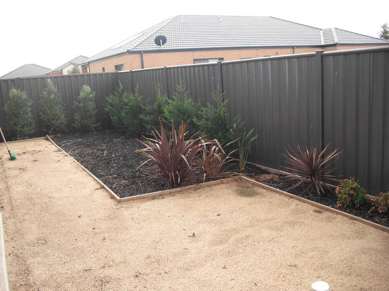 77 Mareeba Way, Craigieburn VIC 3064