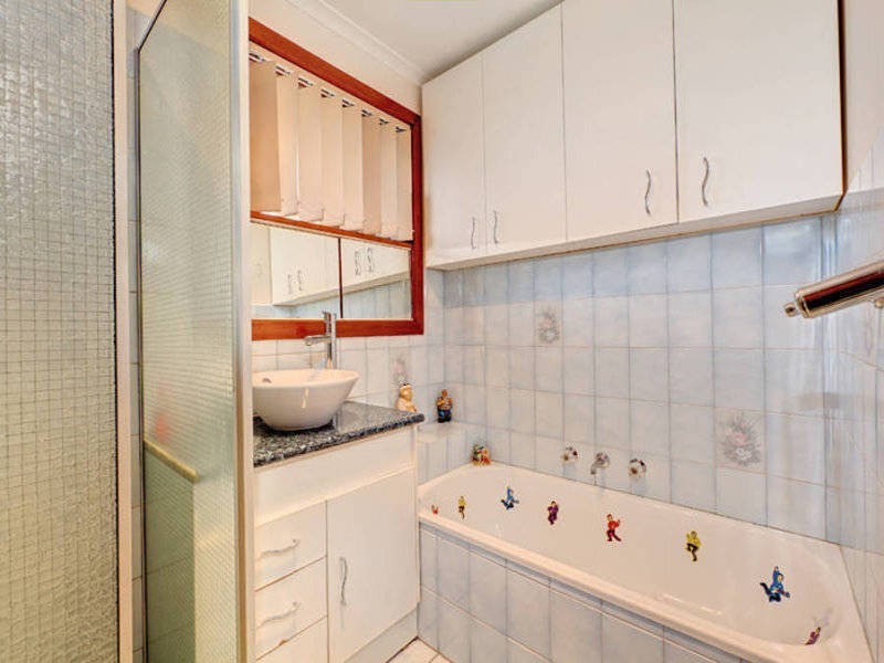 2/16 Brodie Court, Meadow Heights VIC 3048