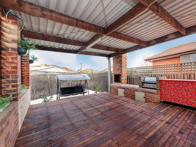 2/16 Brodie Court, Meadow Heights VIC 3048