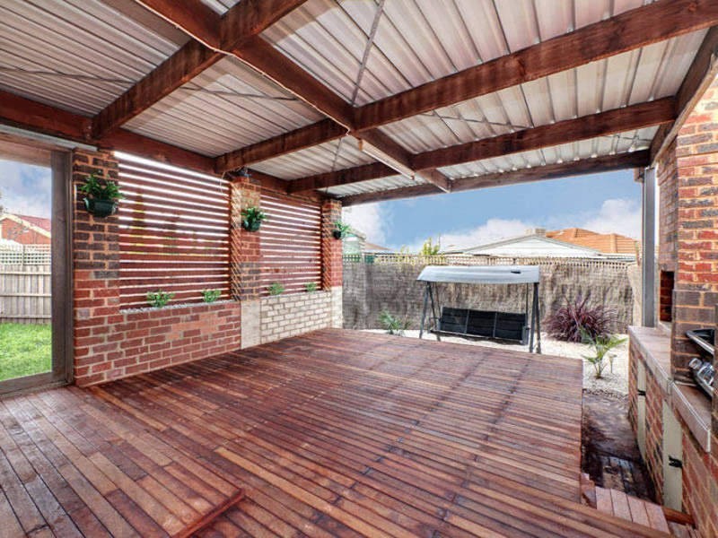 2/16 Brodie Court, Meadow Heights VIC 3048