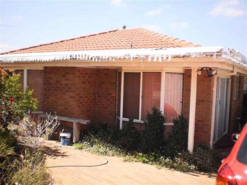 21 Cassinia Crescent, Meadow Heights VIC 3048