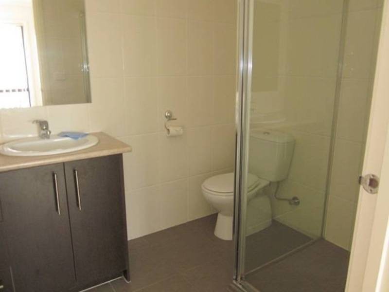 2/7 Care Close, Meadow Heights VIC 3048