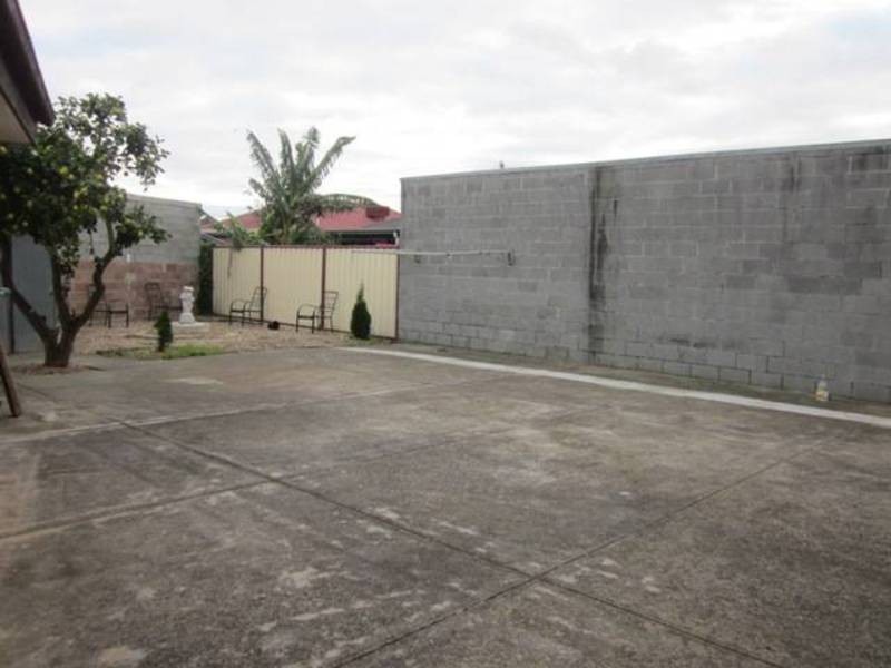 11 Clunes Avenue, Dallas VIC 3047