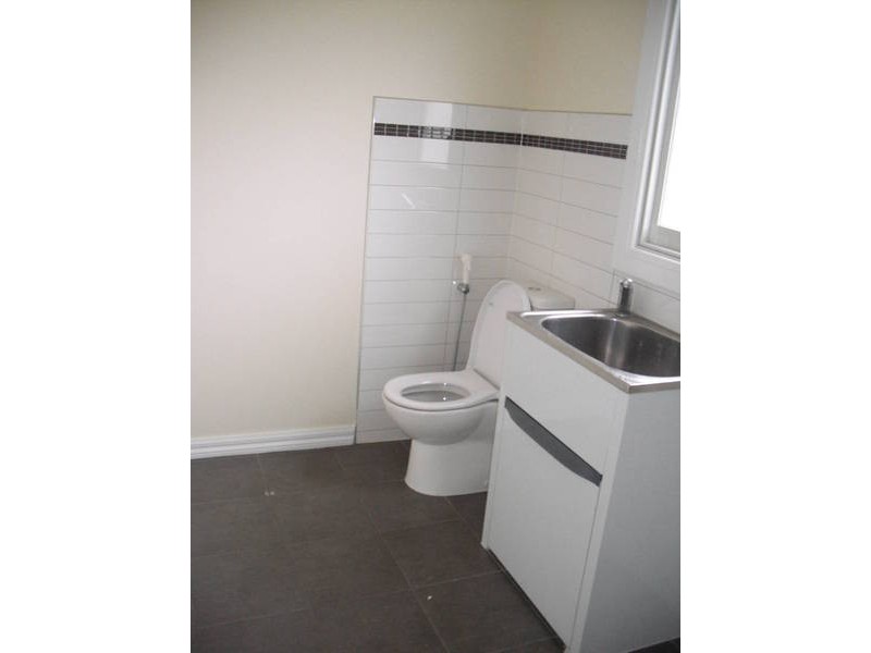 1/12  David Street, Hadfield VIC 3046