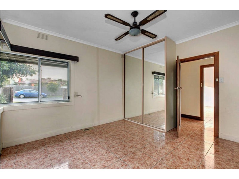 32 Chestnut Street, Campbellfield VIC 3061