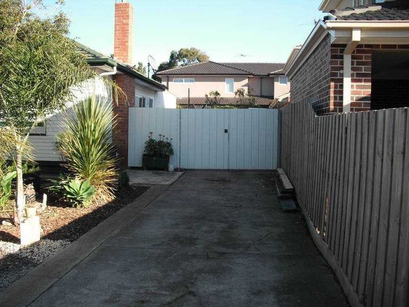 61 West Street, Hadfield VIC 3046