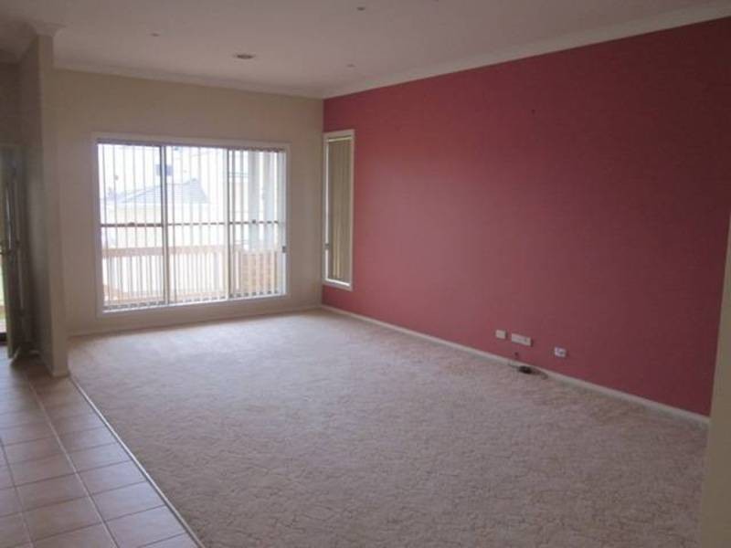 26 Stillwell Crescent, Roxburgh Park VIC 3064