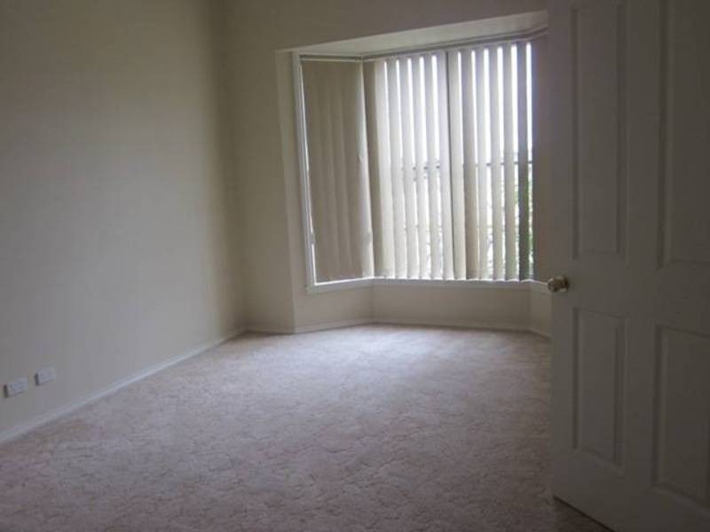 26 Stillwell Crescent, Roxburgh Park VIC 3064