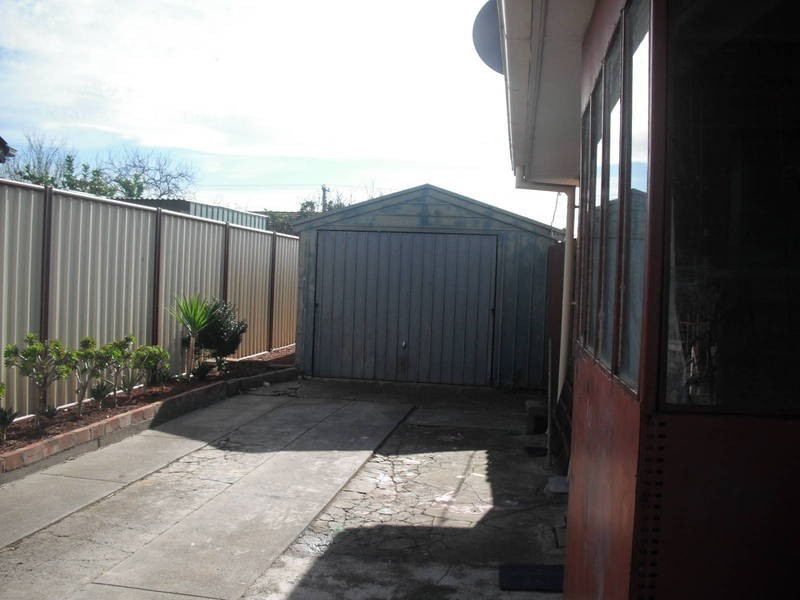 6  Mortlake Aveue, Dallas VIC 3047