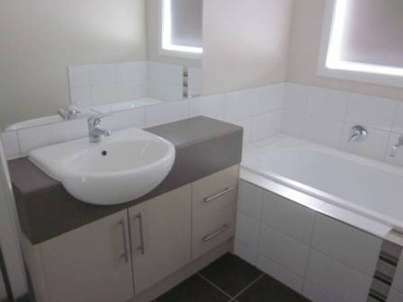 5 Rivvette Street, Craigieburn VIC 3064