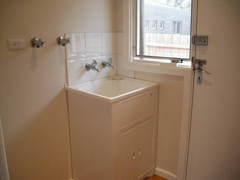 1/3 Perkin Avenue, Pascoe Vale VIC 3044