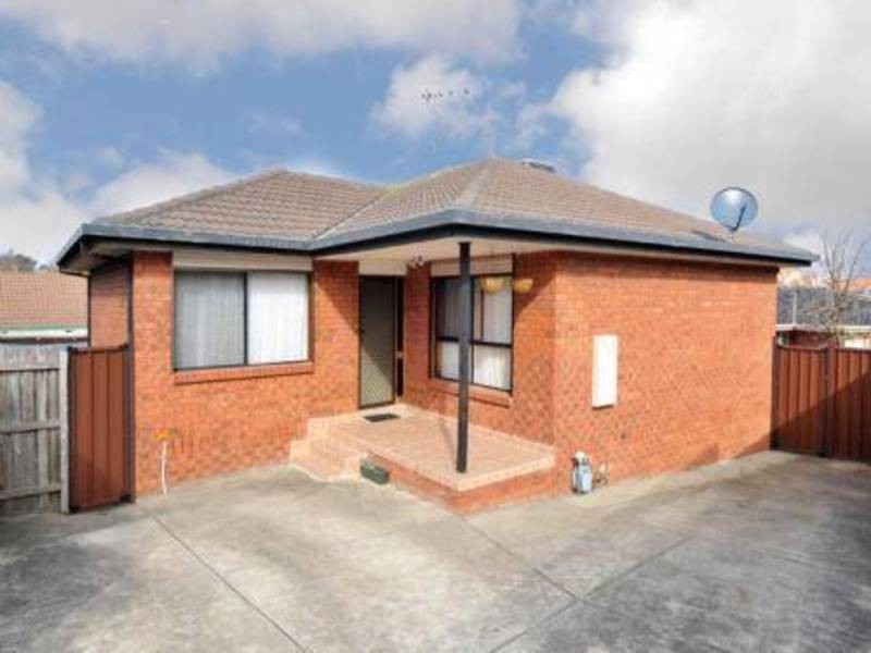 5A Nicholson Crescent, Meadow Heights VIC 3048
