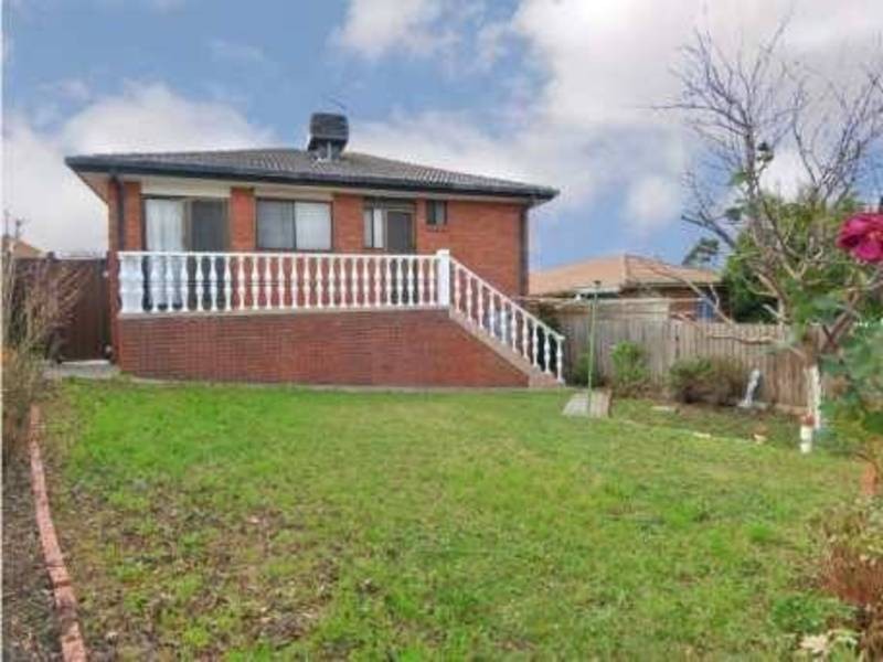 5A Nicholson Crescent, Meadow Heights VIC 3048