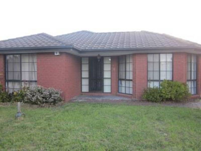 26 Matthews Crescent, Roxburgh Park VIC 3064