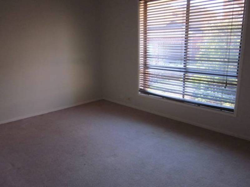 6/6 Shankland Blvd, Meadow Heights VIC 3048