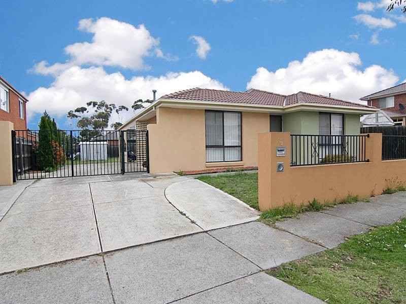 12 Hawker Avenue, Roxburgh Park VIC 3064