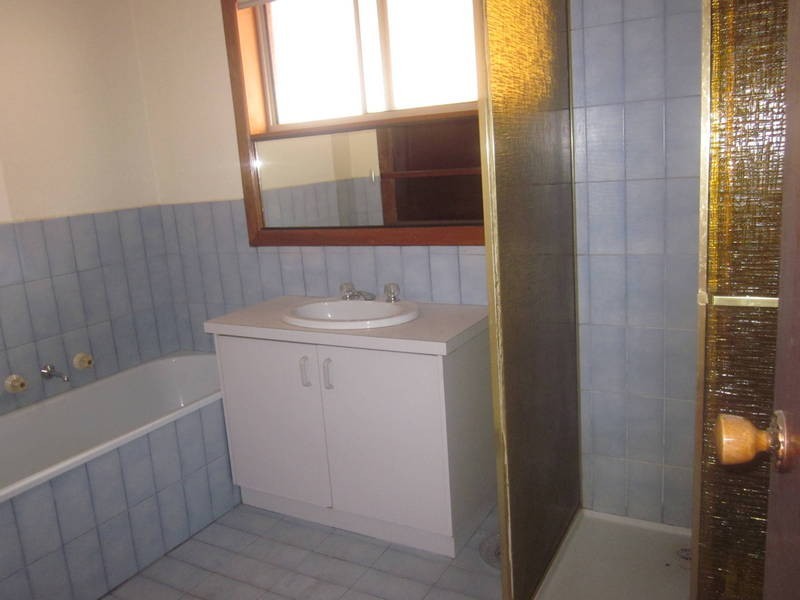 85 Cassinia Crescent, Meadow Heights VIC 3048