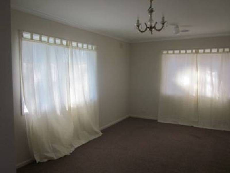 1 Humevale Court, Meadow Heights VIC 3048