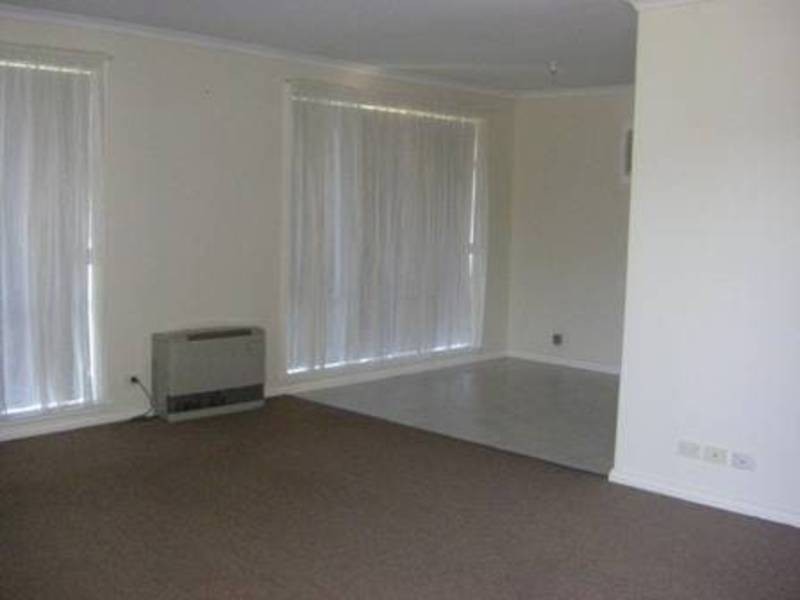 15 Simpson Court, Meadow Heights VIC 3048