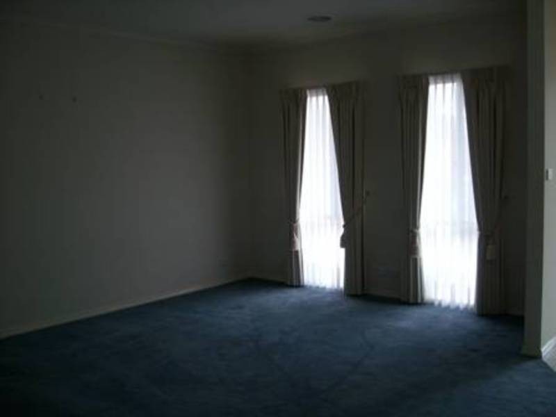 40 Limpopa Square, Roxburgh Park VIC 3064