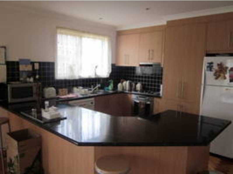 10 Limerick Court, Roxburgh Park VIC 3064