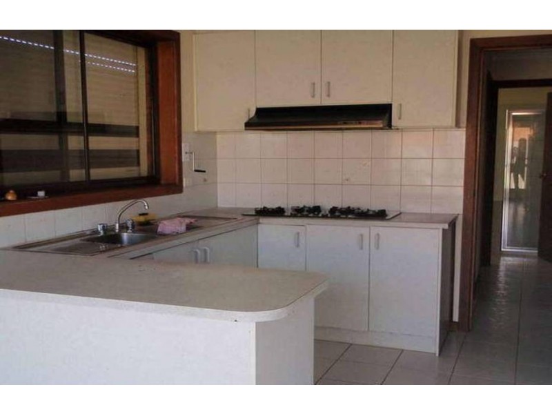 5B Ashleigh Crescent, Meadow Heights VIC 3048