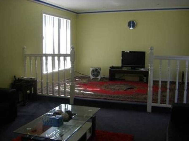 4 Bonney Place, Roxburgh Park VIC 3064