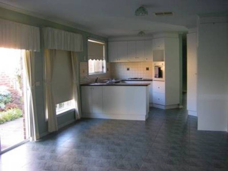 39 Rio Grande Drive, Roxburgh Park VIC 3064