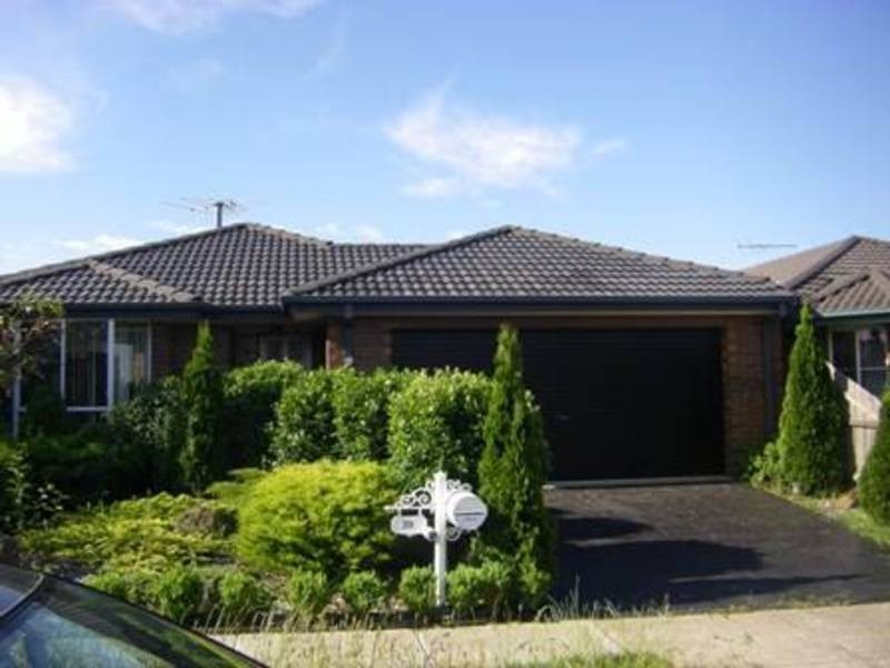 39 Rio Grande Drive, Roxburgh Park VIC 3064