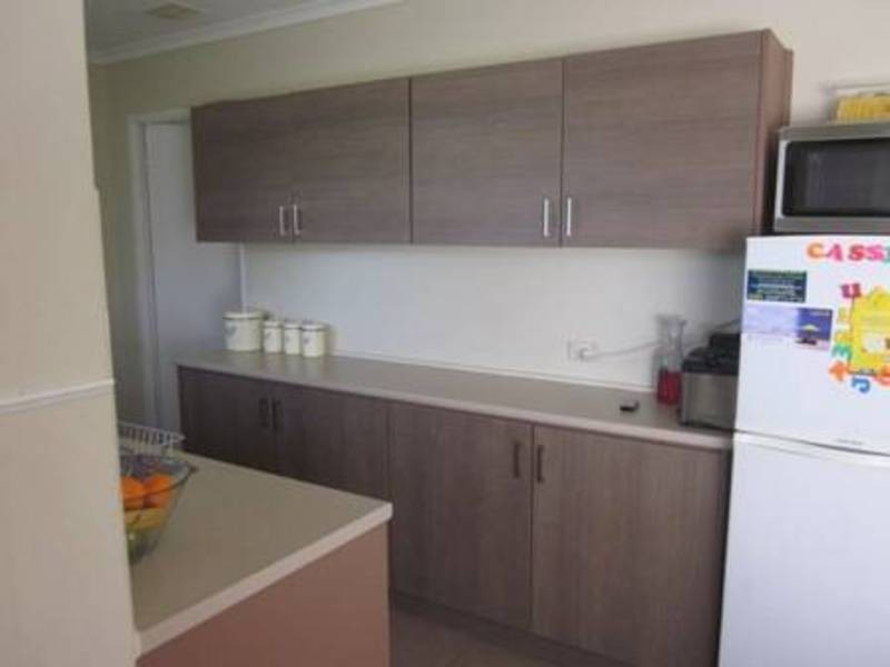 3  Navaree Court, Meadow Heights VIC 3048