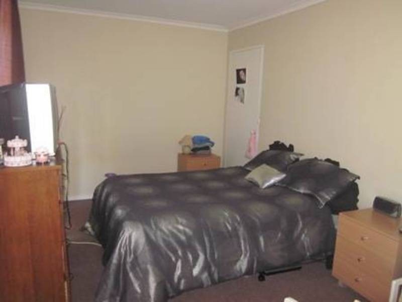 3  Navaree Court, Meadow Heights VIC 3048