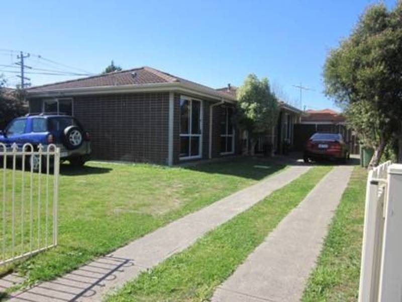 3  Navaree Court, Meadow Heights VIC 3048