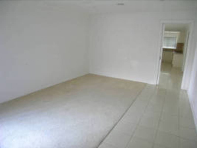 24/4-16 Melaluca Drive, Meadow Heights VIC 3048