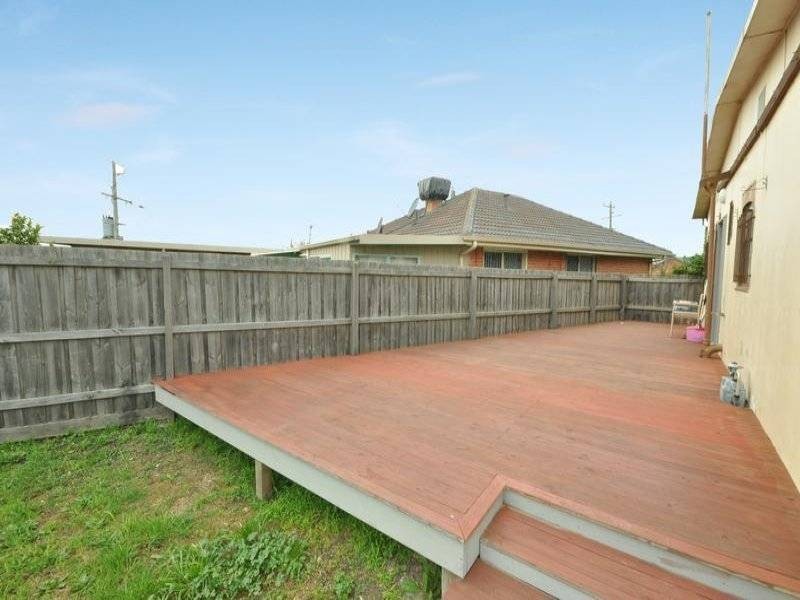 18 Lismore Street, Dallas VIC 3047