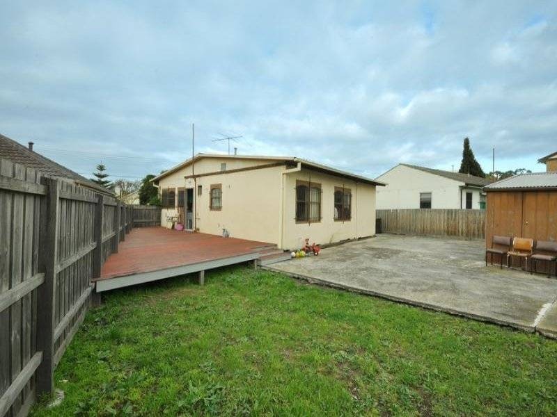 18 Lismore Street, Dallas VIC 3047