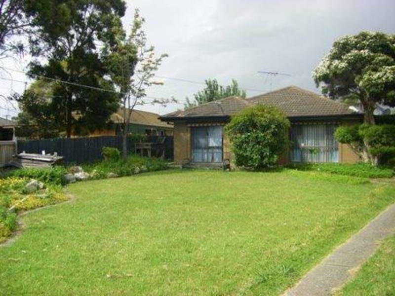 8 Denver Court, Meadow Heights VIC 3048