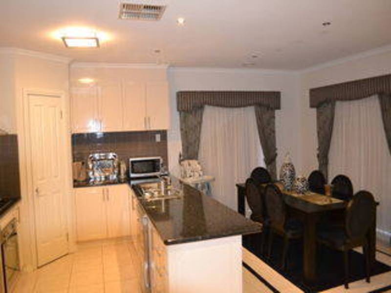 45 Flagstaff Loop, Craigieburn VIC 3064