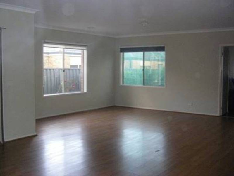 5 Wyperfeld Avenue, Craigieburn VIC 3064