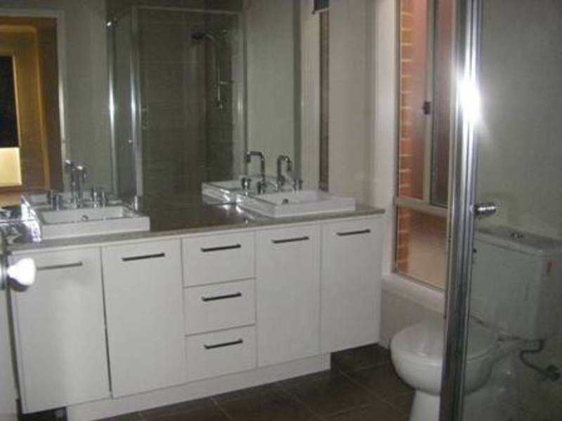 5 Wyperfeld Avenue, Craigieburn VIC 3064