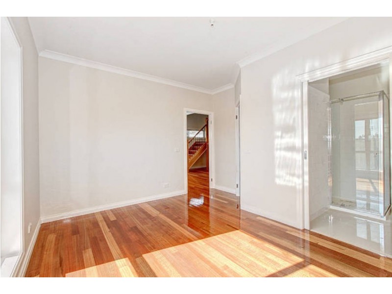 2/923  Pascoe Vale Road, Glenroy VIC 3046